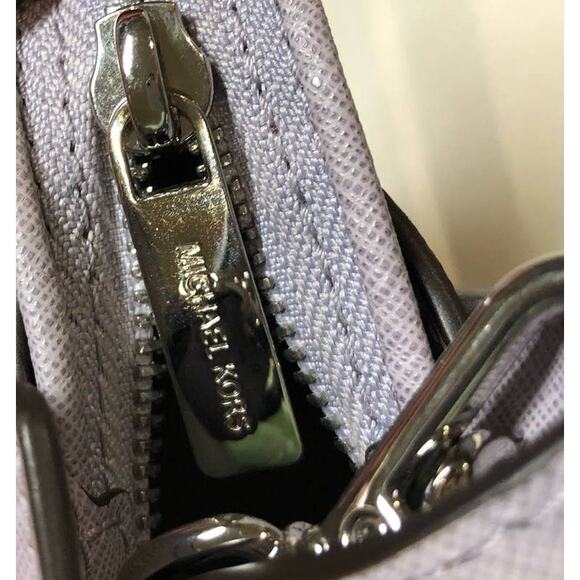 Michael Kors small lavender selma bag - Picture 5 of 6